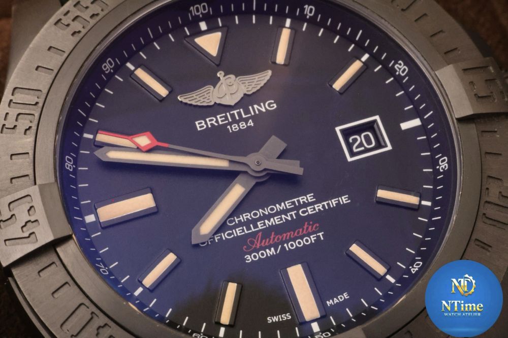 Breitling Avenger Blackbird 44 (2019)– Polska Dystrybucja, faktura VAT