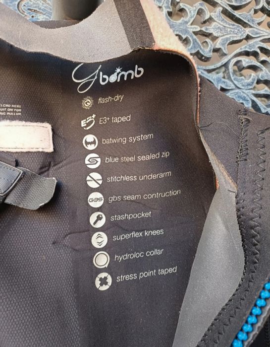 Fato de surf/mergulho tamanho 14 em bom estado