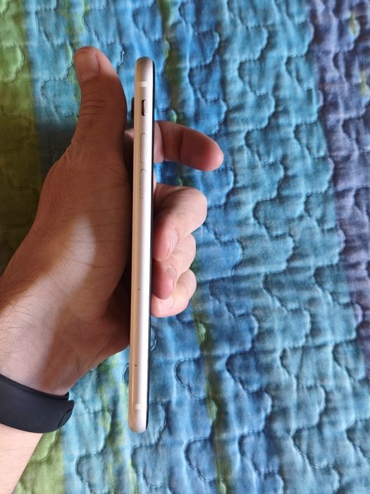 iPhone SE 2020 (64GB)
