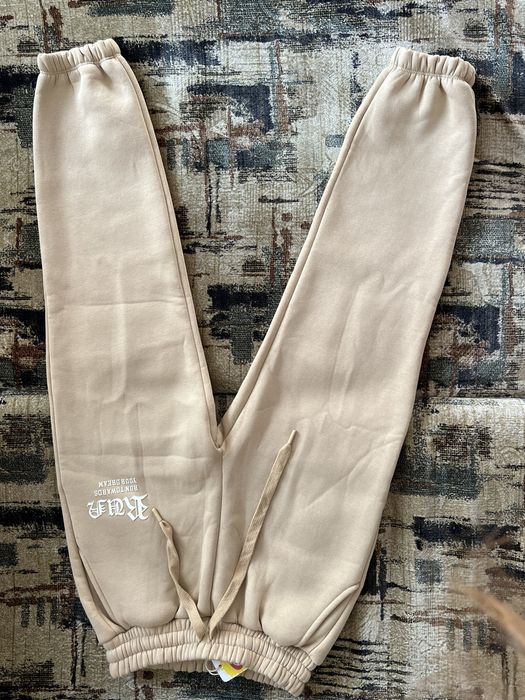 Женский зимний спортивный костюм