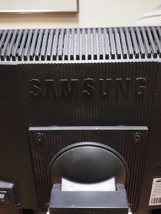 Продам мнітори б/у