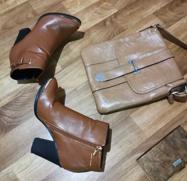 Ботинки женские ( козачки)