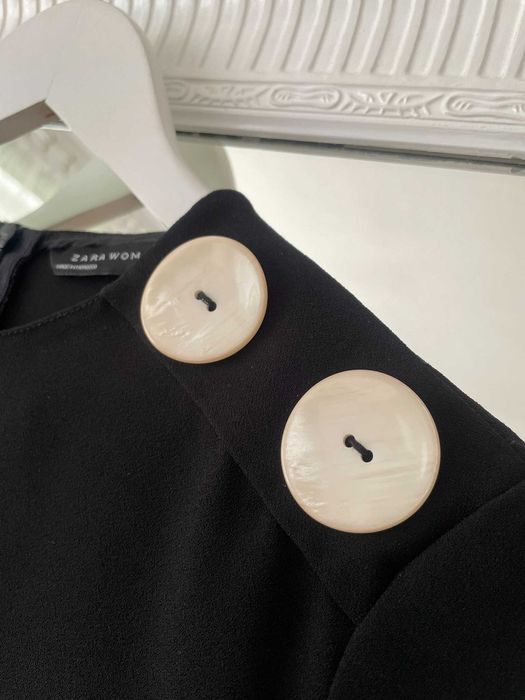 Zara bluzka czarna elegancka perłowe kremowe guziki rękaw 3/4 S 36