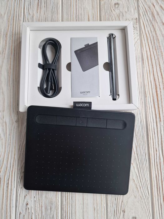 Графічний планшет Wacom Intuos S Bluetooth Black