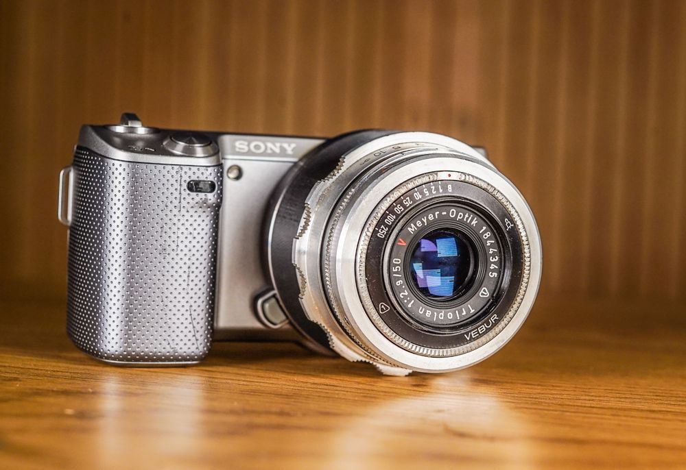 Obiektyw Meyer Trioplan 50 2.9 adaptacja sony e