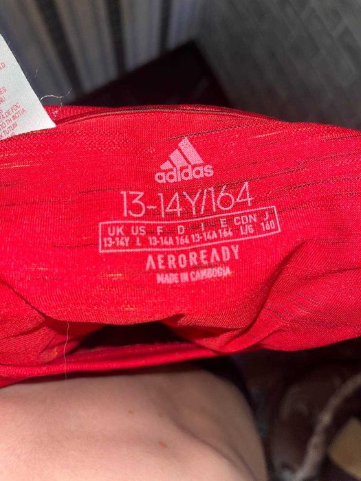 Спортивна чоловіча футболка Adidas червоного кольору