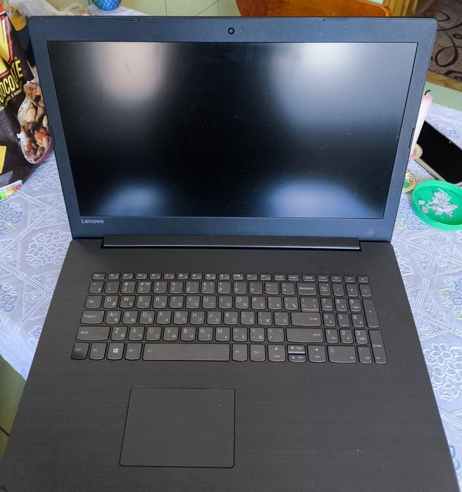 Lenovo IdeaPad 330-17ICH 17.3"/i5-8300H/GTX 1050 4GB/ RAM 12GB/SSD 128