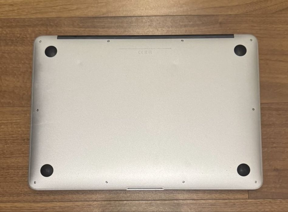 MacBook Air Retina 13" (2018) intel core i5 dual core 8GB RAM 64GB64586482716803123