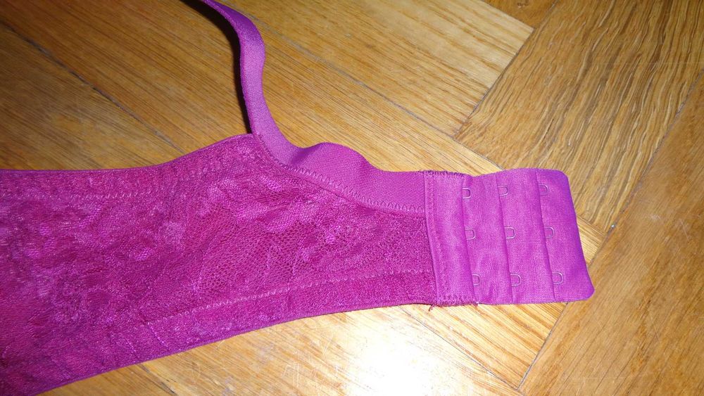 Biustonosz Marks&Spencer 90G