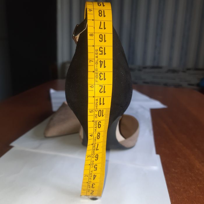 Босоніжки 39 розмір