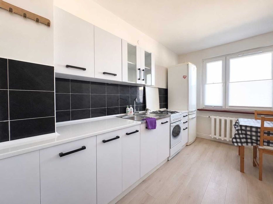 2 pokoje | 45,25 m² | Nad Morzem | 10 min do plaży | Balkon | Duża Piwnica 6,86 m² | Gotowe do zamieszkania