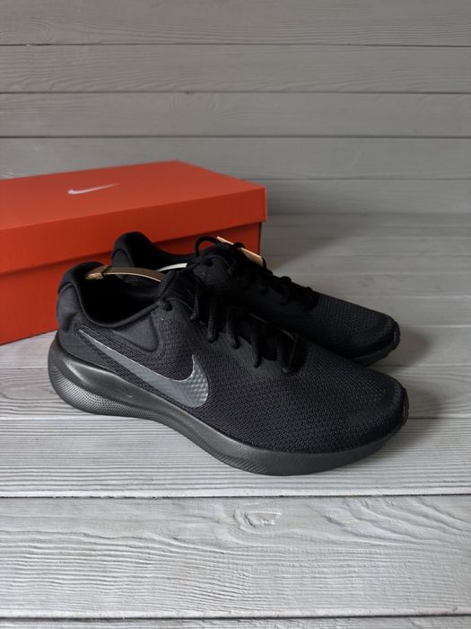 Чоловічі кросівки для бігу Nike Revolution 7 FB2207-005