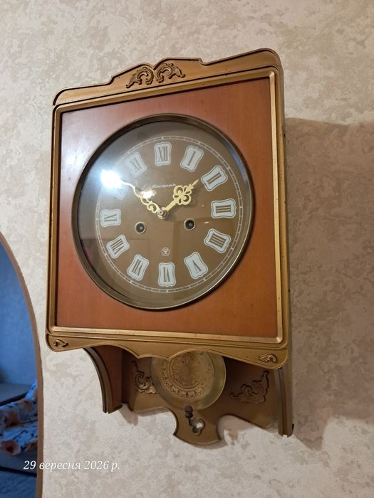 Годинник настінний з боєм Бурштин (Янтарь)