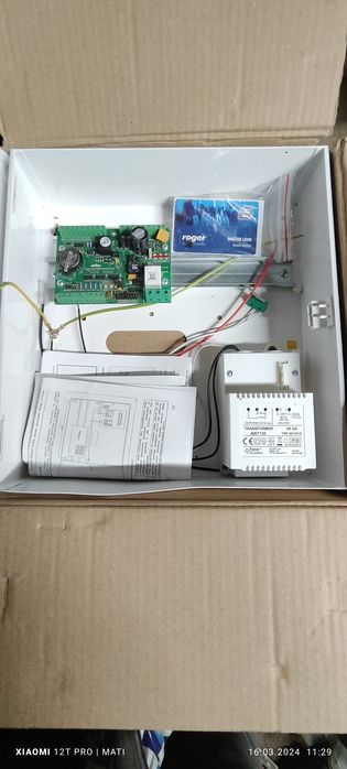 Roger Zaawansowany Kontroler dostępu PR402DR-SET (zestaw)