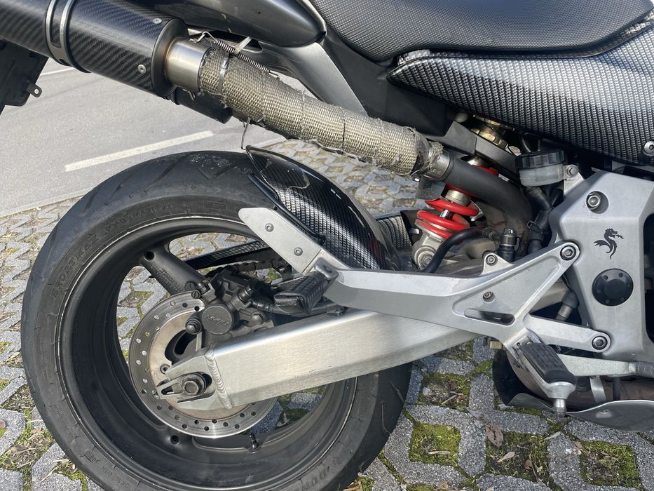 Honda Hornet 900 com varios extras