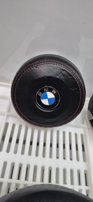 Подушка безопасности в руль BMW