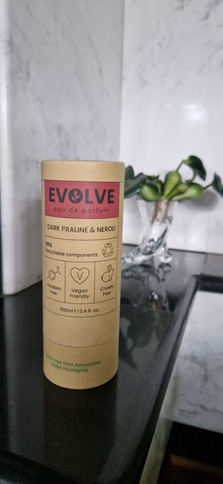 Woda perfumowana Evolve dark praline & neroli 100 ml