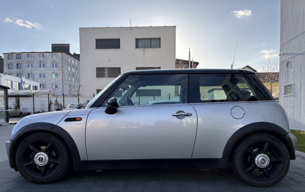 Mini Cooper 1,6b  SCT