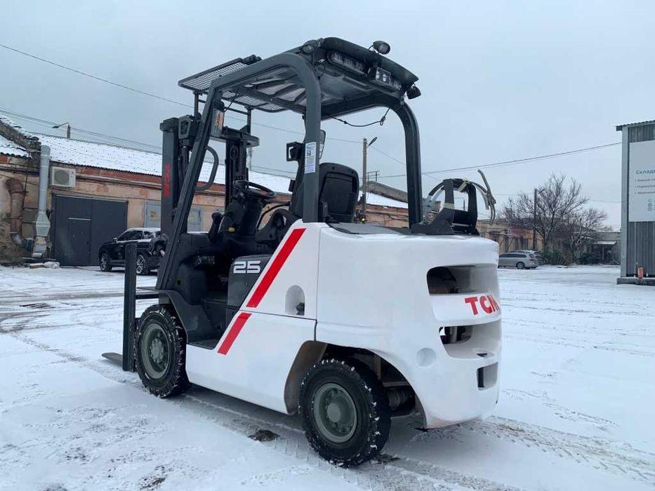 Вилочний автонавантажувач TCM (Nissan), напрацювання 5045 мотогодин.
