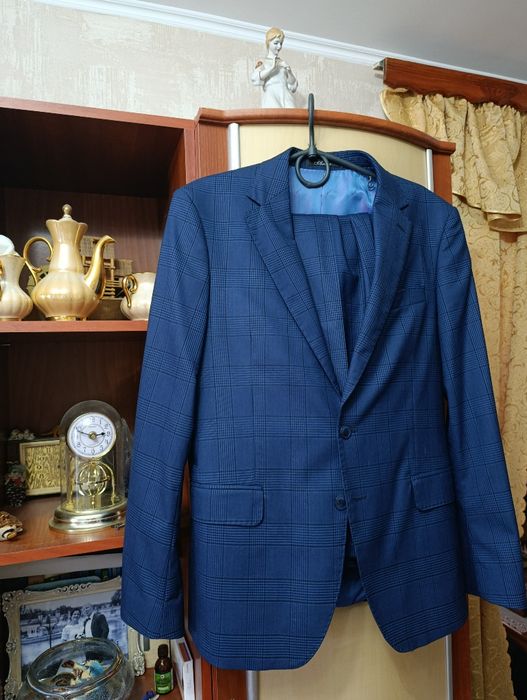 Чоловічий костюм фірми Arber