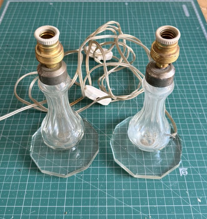 Par de Candeeiros de Mesa Vintage em Vidro Moldado – Anos 60/70