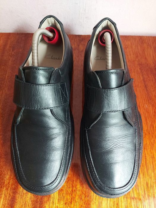 Макасини фірми clarks оригінал 

Розмір по бірці: 28.5-29см 

Взуття