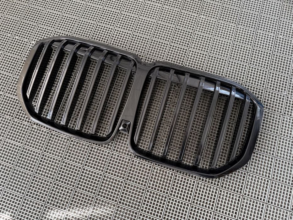 Решетка радиатора BMW X7 G07 LCI ноздри