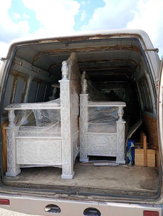 Водитель на своем бусе.  Грузоперевозки по городу и межгород.