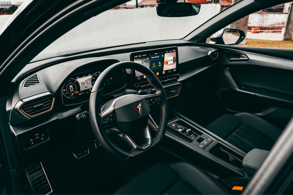 Cupra Leon ST e-Hybrid DSG 245cv. (Financiamento disponível)