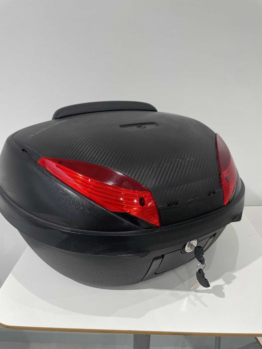 mala top case 2 capacetes