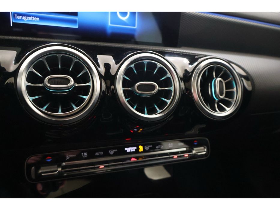 Mercedes-Benz CLA 180d Luxury 2020 Shooting Break – Impecável