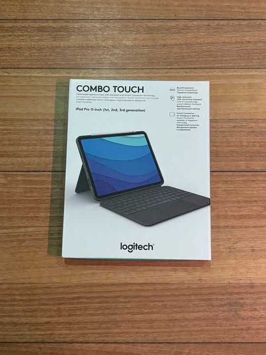 Logitech Combo Touch - iPad Pro 11 (1st, 2nd, 3rd Gen)