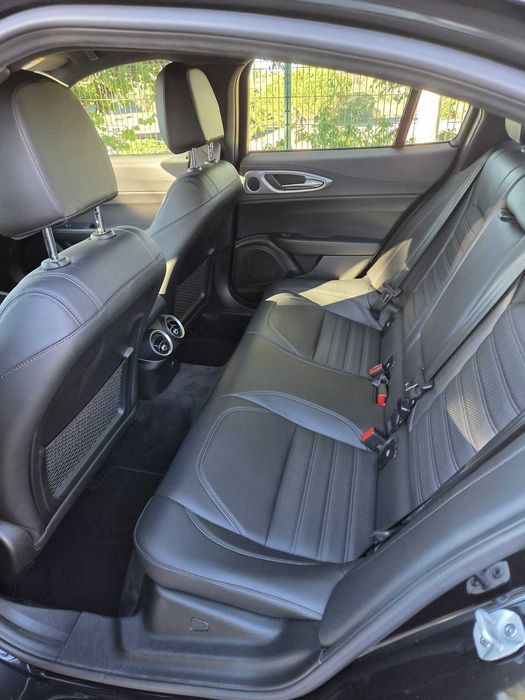 Alfa Romeo Giulia 2.0T Q4 AT8 280cv — photo 4