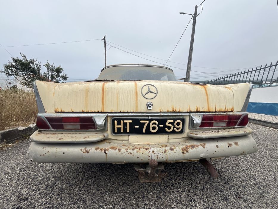Mercedes  benz 220S