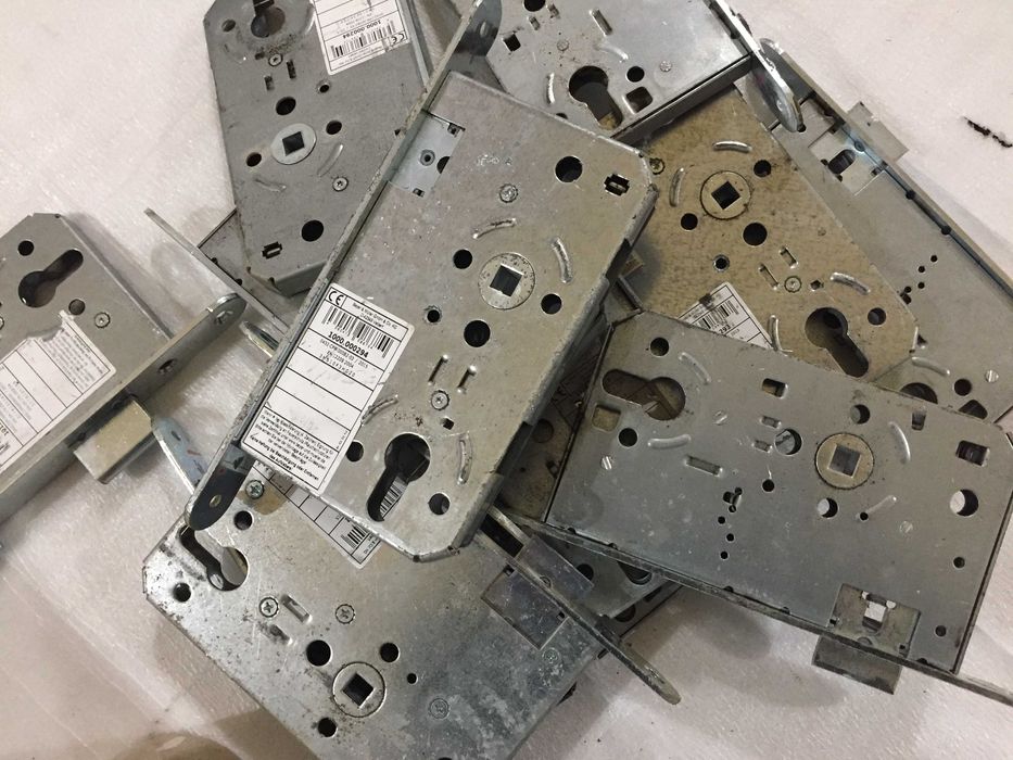 Замок дверний німецька якість