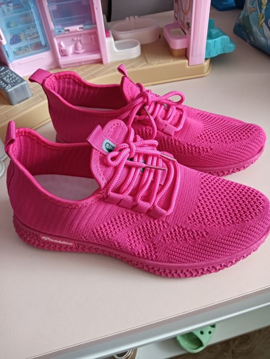 Fuksjowe damskie materiałowe buty sportowe 38