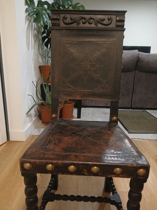 Cadeira antiga ( oferta de segunda cadeira)