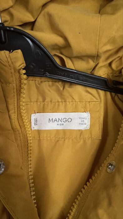 Куртка mango на 4/5 років