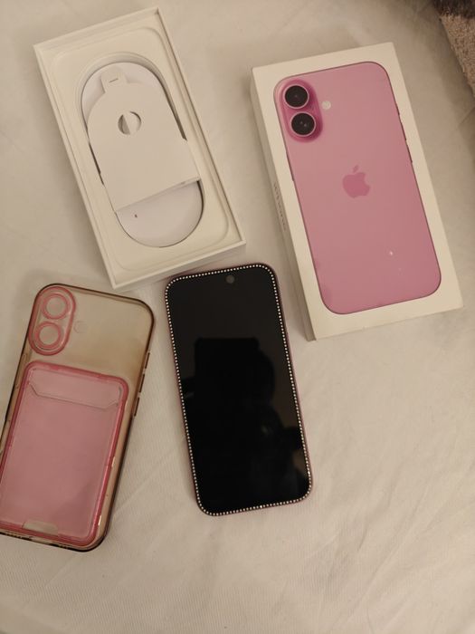 Vendo o meu iPhone 16 em estado novo, sem marcas de uso.
128Gb
Bateria