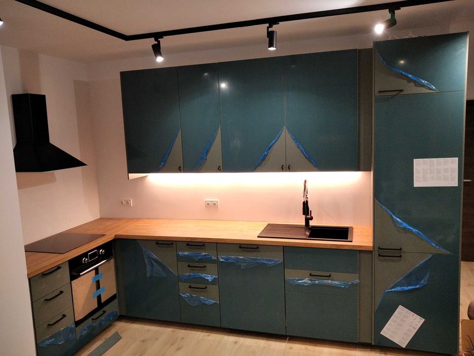 nowe fronty do kuchni - fronty kuchenne - fronty meblowe - montaż