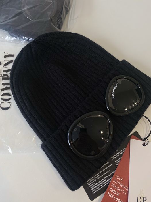 Шапка C. P. Company / Шапка сп компані / чорна шапка / шапка сп чорна