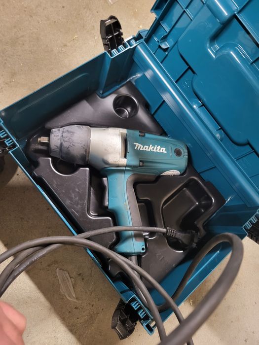 Klucz udarowy elektryczny makita