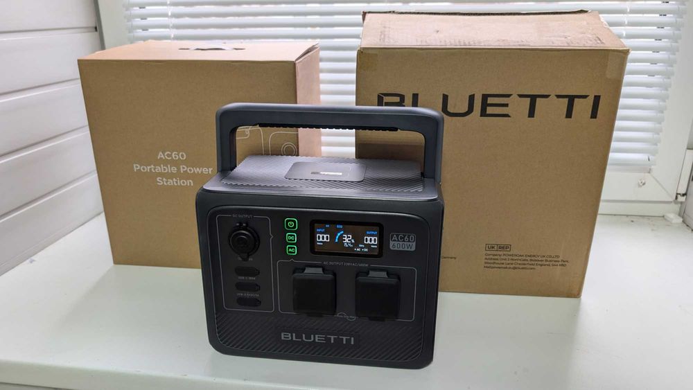Портативна зарядна станція BLUETTI AC60 600W 403Wh