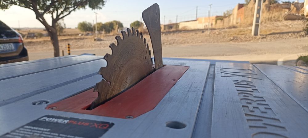Serra de madeira bancada