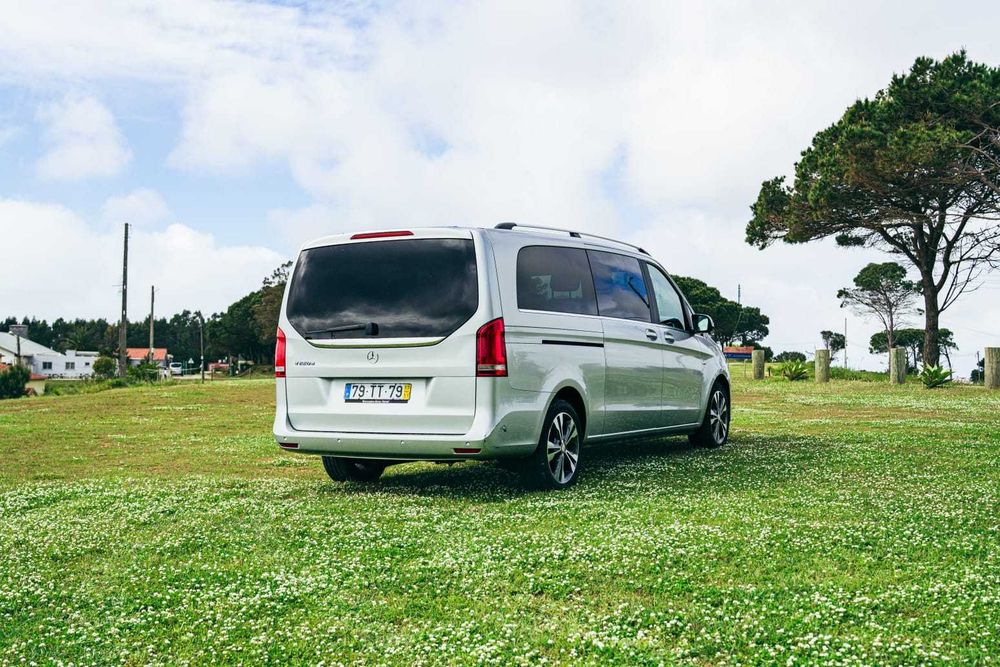 MERCEDES BENZ V 220 CDI Longo AvantGarde Automática 2017