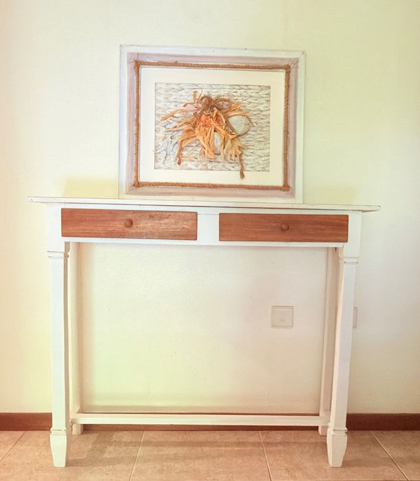 Consola de Entrada em Madeira Branca e Rústica com 2 Gavetas (+ Quadro Opcional)