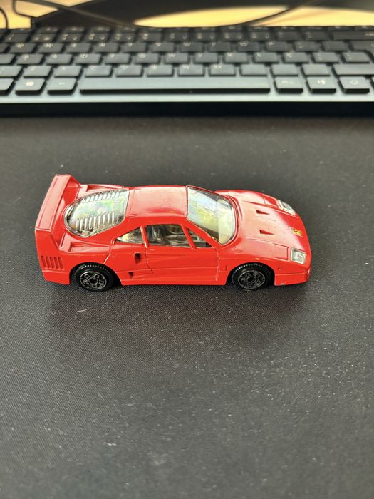 Car Ferrari F40 1/43 Bburago