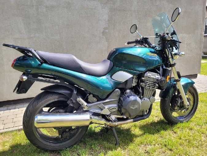 Triumph Sprint 900