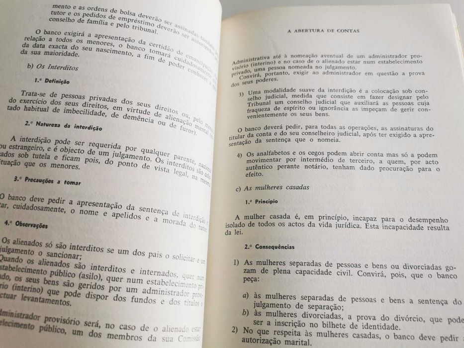 Iniciação Bancária - Emile Decoster