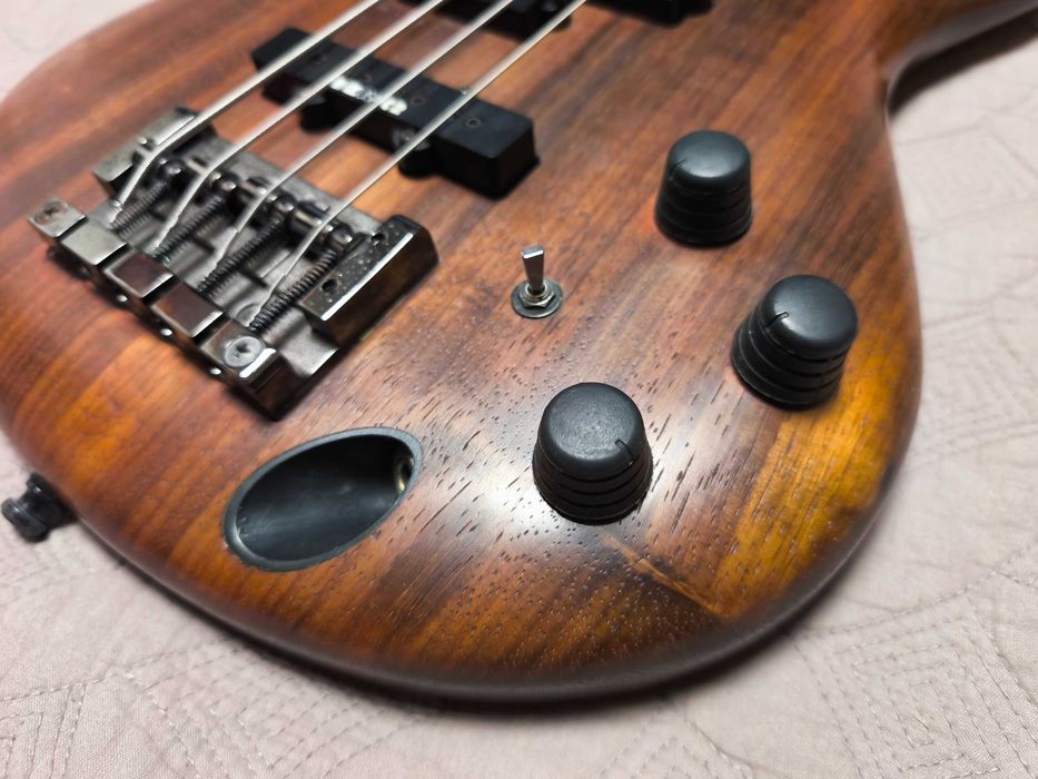 Bass Guitar Ibanez SR1500